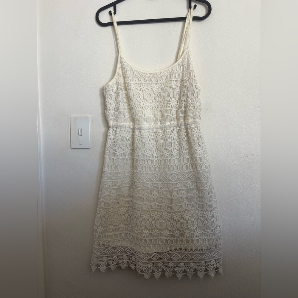 White lace dress